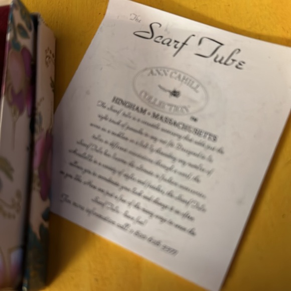 New Pair of Gold Ann Cahill Scarf Tubes - Picture 3 of 8